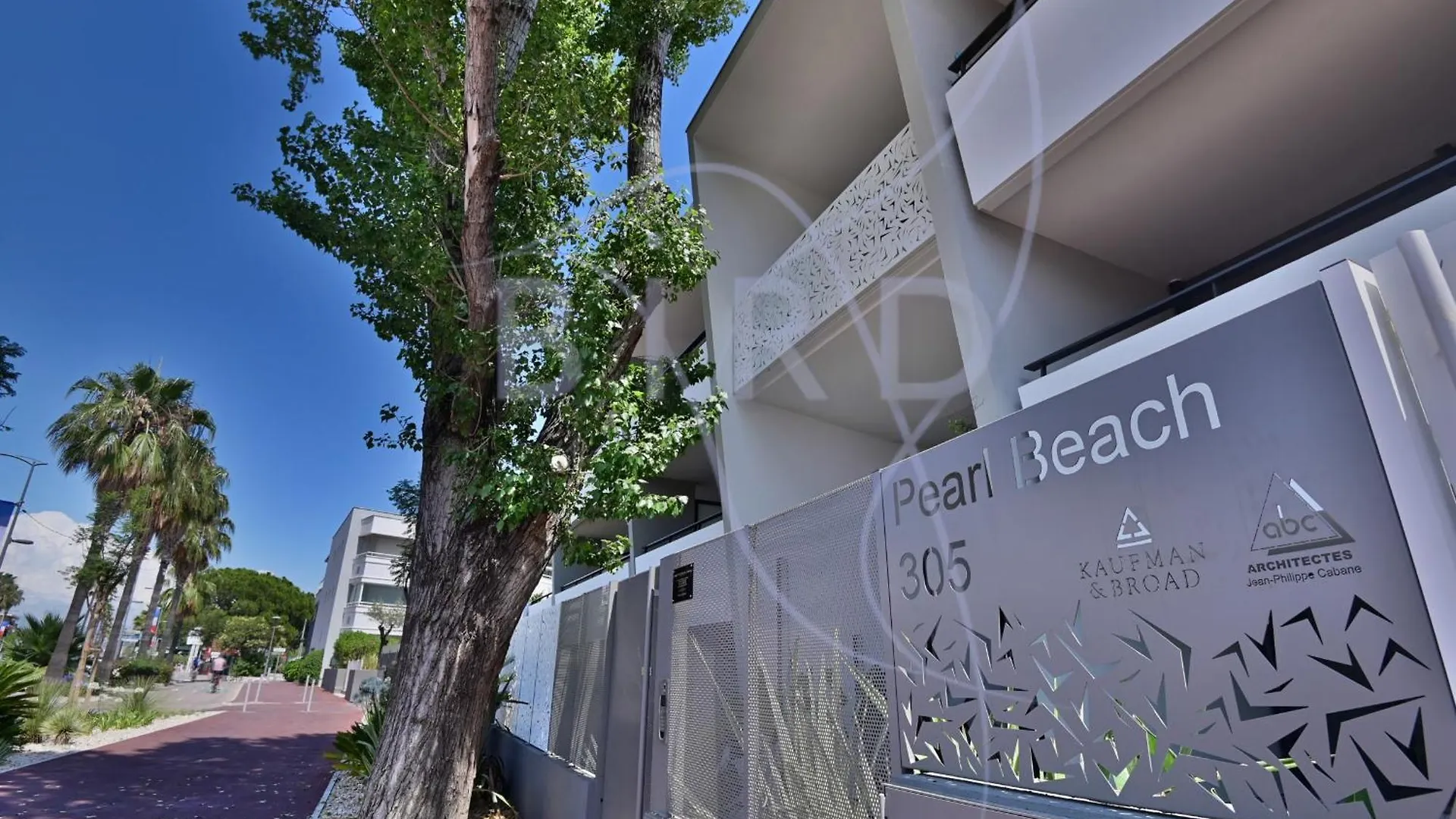 Magnificent Apartment On The Ground Floor And Next To The Sea Villeneuve-Loubet France