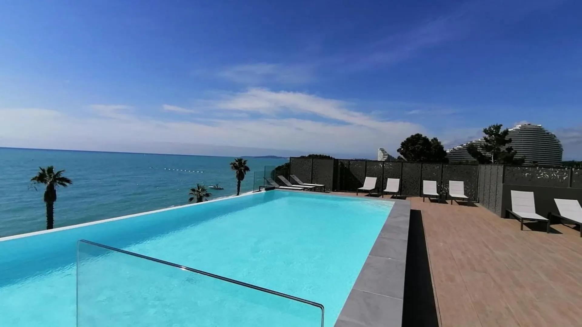 Magnificent Apartment On The Ground Floor And Next To The Sea Villeneuve-Loubet 0*,